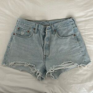501 Levi’s cut off shorts